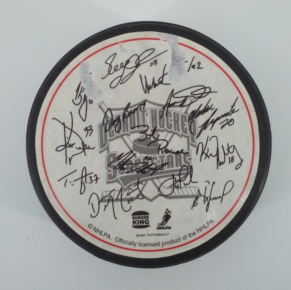 1997 Detroit Hockey Superstars Burger King Collab Hockey Puck Vintage Signatures - Picture 4 of 4